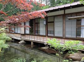 Takimi Onsen Inn that only accepts one group per day: Nagiso şehrinde bir otel