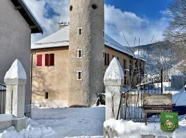 Chateau du Terrail, hotel cerca de Gaby, Montmaur