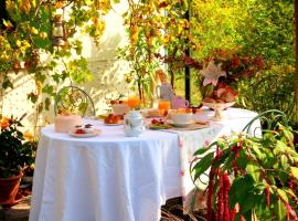 Chambres "Au Jardin", hôtel à Biscarrosse près de : Musée des traditions et de l'histoire de Biscarosse