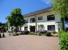 Ferienwohnung im Höfchen, cheap hotel in Eckfeld