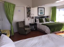 Ocean Dreams B&B, hotel de playa en Gonubie