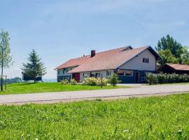 Moderne-barrierefreie-Ferienwohnung, hotel com estacionamento em Buchenberg