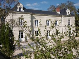 Le petit domaine des Aubuis อพาร์ตเมนต์ในชีนง