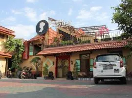Omah Njonja Bed & Brasserie