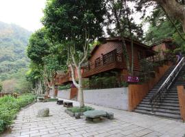 Taichung Business Hotel - Immortals Hills, hotell sihtkohas Heping huviväärsuse Guguan Hot Springs Park lähedal