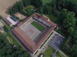 Agriturismo Cascina Farisengo、Stagno Lombardoのカントリーハウス