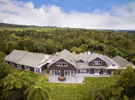 Patuha Rainforest Retreat, lodge in Okato