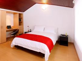 Hotel TuKasa Inn, hotel di Bogotá
