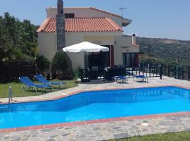 Villa Iliothea, hotel with parking in Milatos