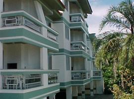 Residencial Baia Blanca, hotell nära Praia de Ponta das Canas-stranden, Florianópolis
