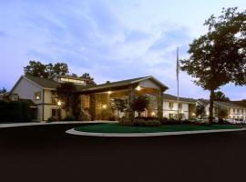 Swan Lake Resort, hotel romantik di Plymouth