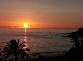 Penthouse Marina Sol, hotel in Madalena do Mar