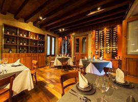 Hotel Boutique Casa Madero, hotel poblíž Mezinárodní letiště General Francisco J. Mujica - MLM, Morelia