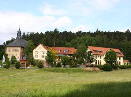 Jagdhof Klein Heilig Kreuz, hotel v destinaci Großenlüder