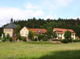 Jagdhof Klein Heilig Kreuz, готель у місті Großenlüder