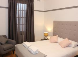Guildford Hotel, hotel near Bankstown Airport - BWU, Guildford