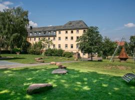 Jugendhaus St. Kilian, hotel with parking in Miltenberg