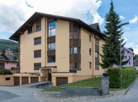 Apartment Haus Arnika, hotell i Obersaxen