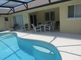 3 Bedroom Standard Davenport Home FL 33897