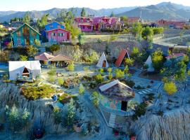 Colibrí Eco Lodge & Camping, hotel with parking in La Paz