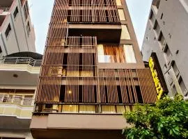 Golden Hotel