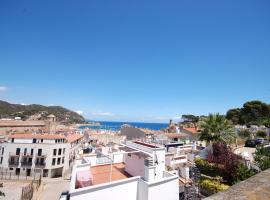 Lets Holidays Big Terrace House and 2 Parking, hotel v destinaci Tossa de Mar