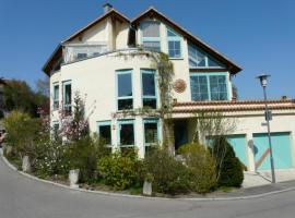 Appartement Sunshine, hotel with parking in Aichtal 