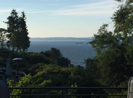 Upper Level with a view, hotel v destinaci Everett