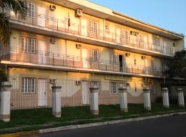 Ville House Hotel Canoas, hotel a Canoas