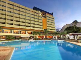 Dominican Fiesta Hotel: Santo Domingo şehrinde bir otel