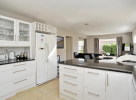 Regents 94B - Christchurch Holiday Homes
