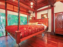 Wollumbin Palms Rainforest Retreat, pet-friendly hotel in Uki