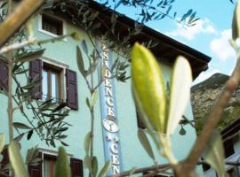 Residence Centrale, hotel a Dro