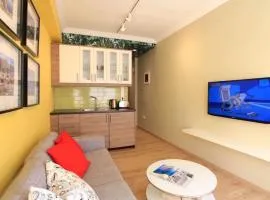 Athens Plaka Modern Decorated Apartment