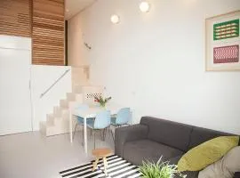 hip & stylish apartment in center, near trainstation, 15 min walk