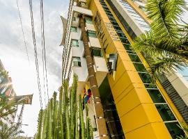 Hotel Titanium Plaza, hotel in Barrancabermeja