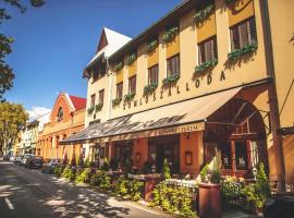 Komló Hotel Gyula, hotelli kohteessa Gyula