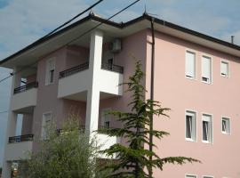 Apartment Srebrni oblak, hotel v destinaci Aranđelovac