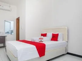 特尔康公司大学附近红门酒店