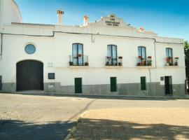 Casa Rural Las Avutardas – tani hotel w mieście Torreorgaz