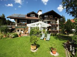 HAUS Susanne - TOP-Ferienwohnungen - SOMMER-Bergbahn inklusive – hotel w mieście Obermaiselstein