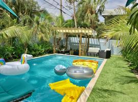 Tropical Garden Bungalow B, vacation home in West Palm Beach