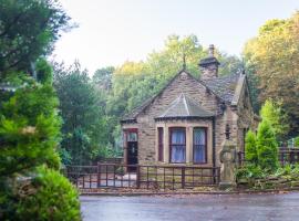 Highwood Lodge, hotel with parking in Scissett