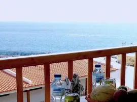 Ocean View Apartment over Los Cristianos, Playa las Vistas