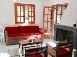 Vitina's little house, holiday rental in Vytina