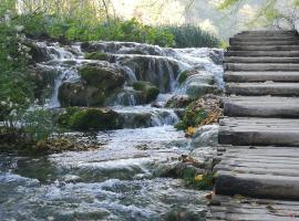 Holiday Home Lana, casă de vacanță din Korenica