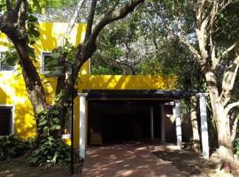 Casa Paso de la Patria，位于科连特斯的酒店