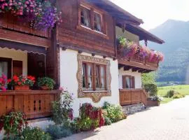 Ferienwohnungen mit Bergblick