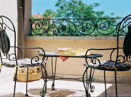 Porto Romano Guest House