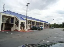 Motel 6-Memphis, TN - East
